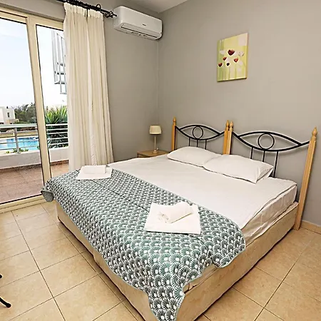 Flat W Shared Pool And Balcony In Kyrenia Apartment Agios Georgios (Girne)