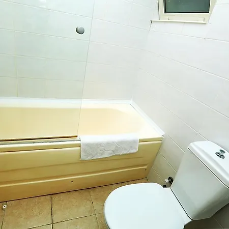 Flat W Shared Pool And Balcony In Kyrenia * Agios Georgios (Girne)